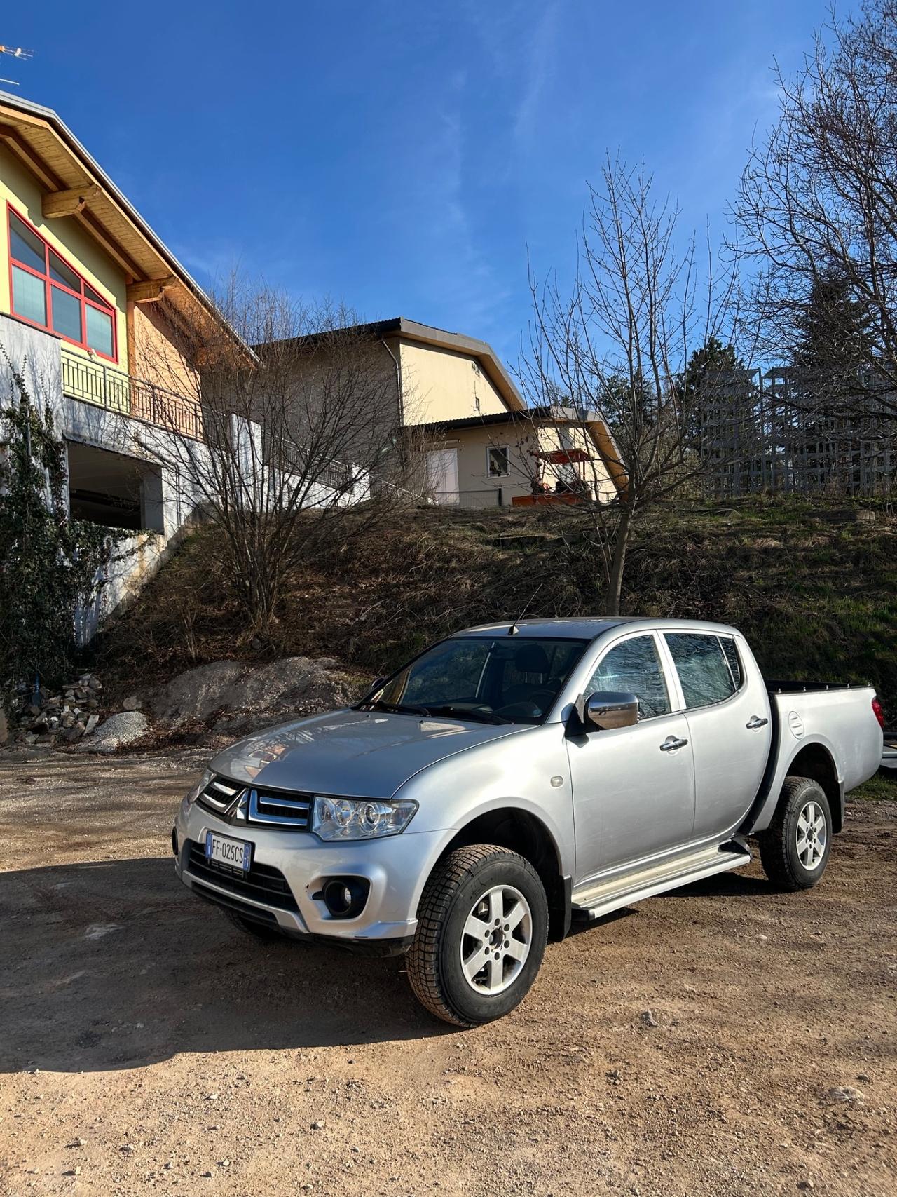 Mitsubishi L200 2.5 DI-D/136CV Club Cab Invite