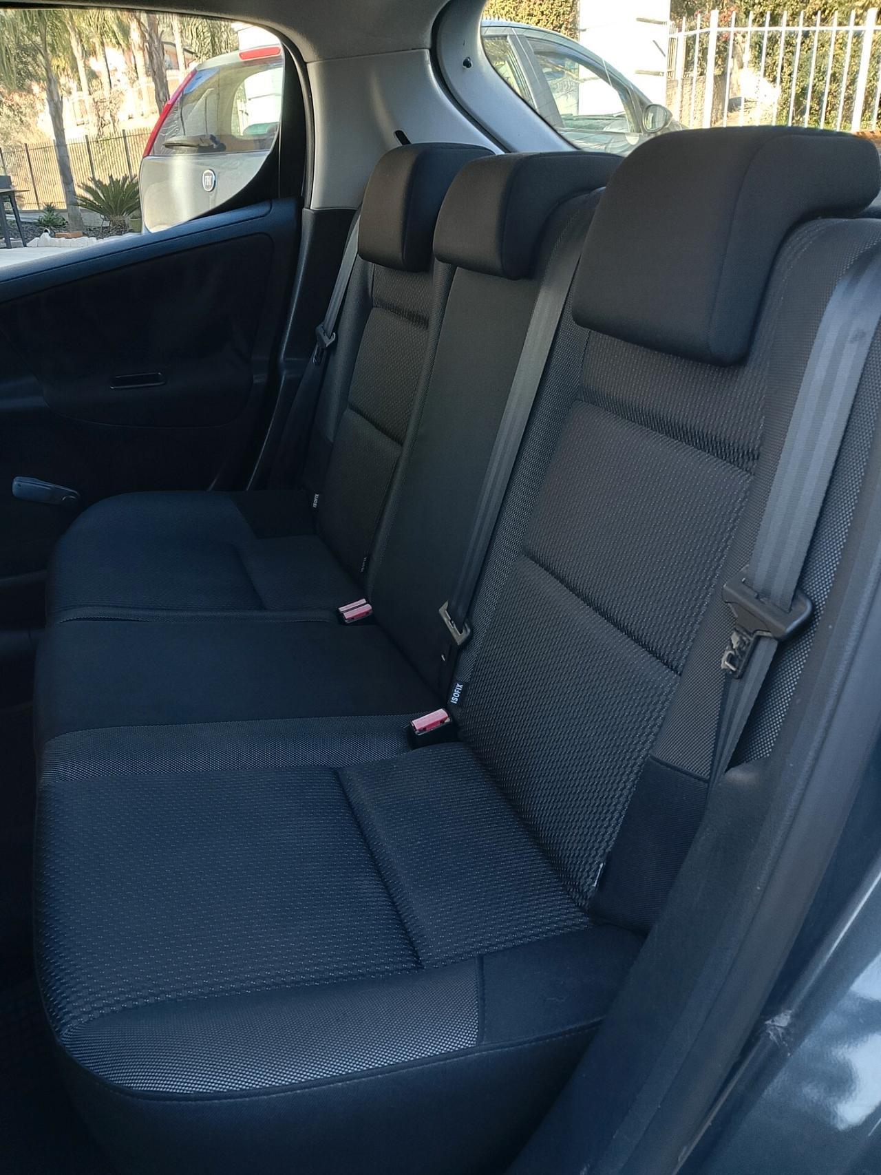 Peugeot 207 1.4 HDi 70CV 5p. X Line Business