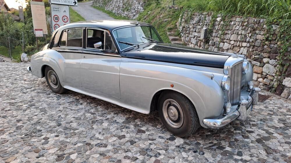 Bentley S2 RHD targhe italiane
