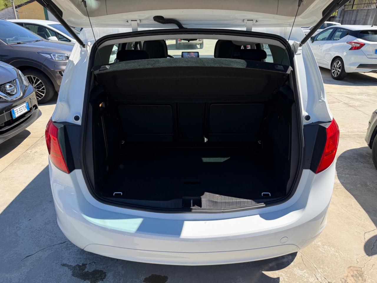 Opel Meriva 1.7 CDTI 110CV b-color /CAR PLAY