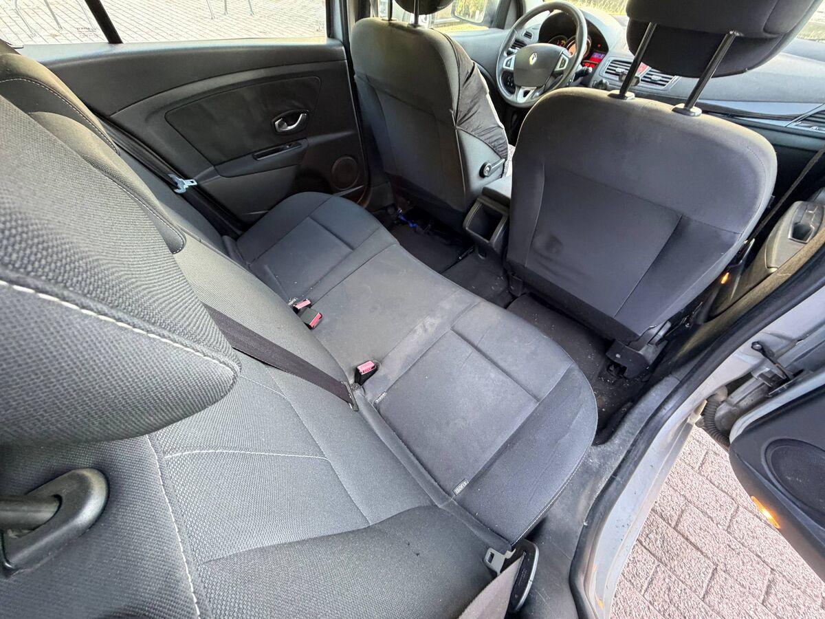 Renault Mégane SporTour 1.5 dci Attractive 110cv edc
