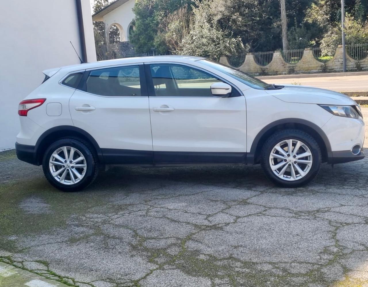 Nissan Qashqai 1.5 dCi N-Connecta