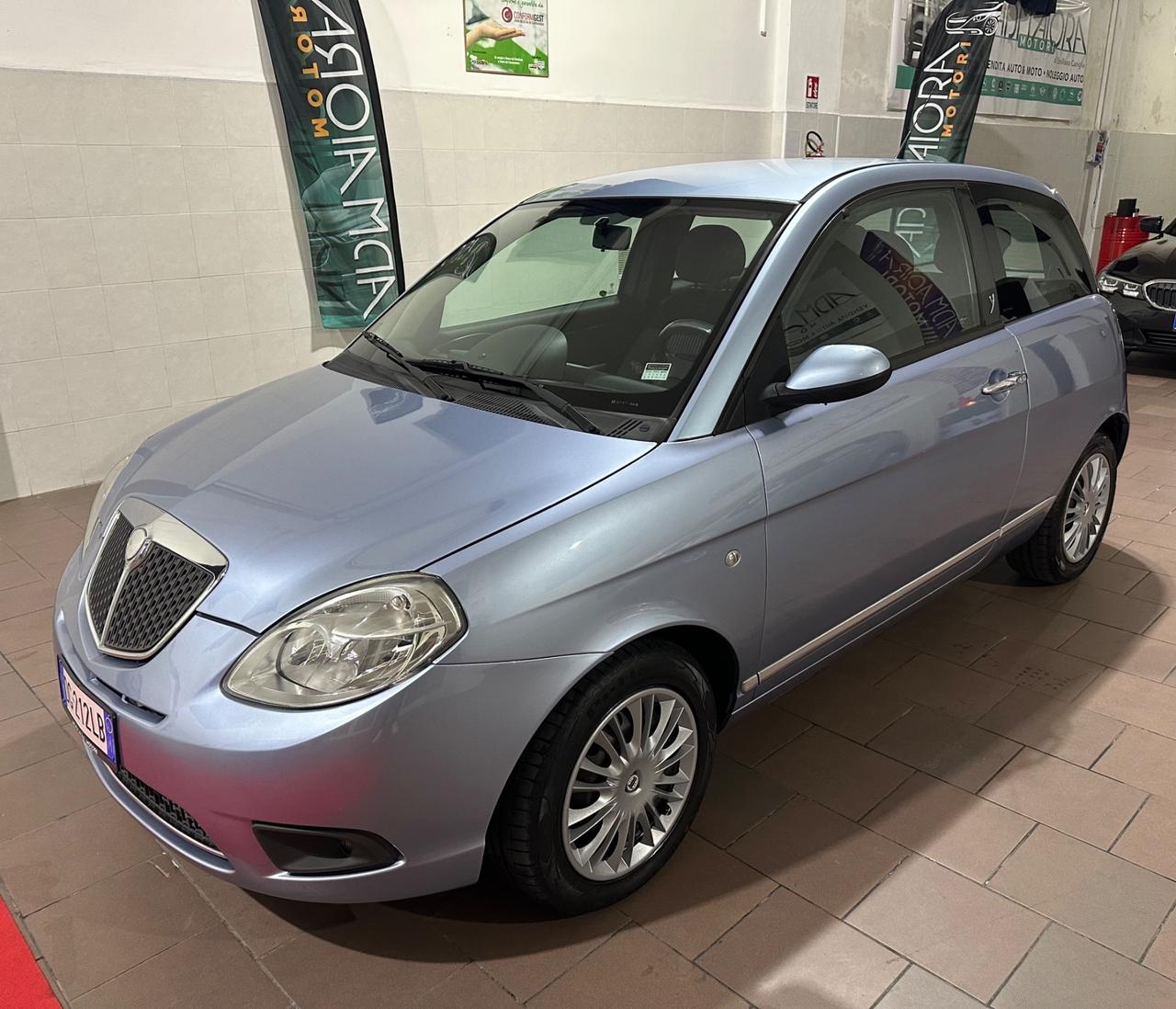 Lancia Ypsilon 1.2 Argento