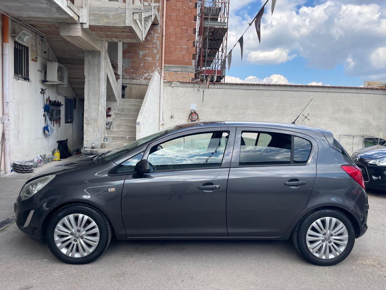 Opel Corsa 1.2 5 porte Cosmo Full dal nord Italia 4 cilindri