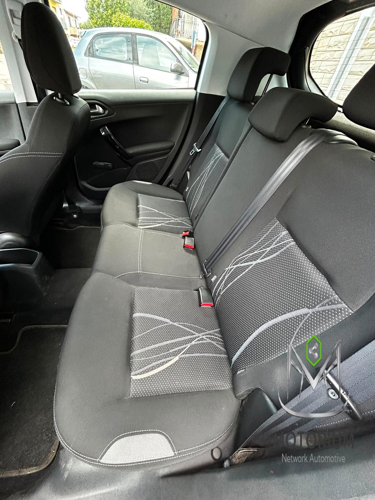 Peugeot 208 ACCESS 1.2 VTI 82CV