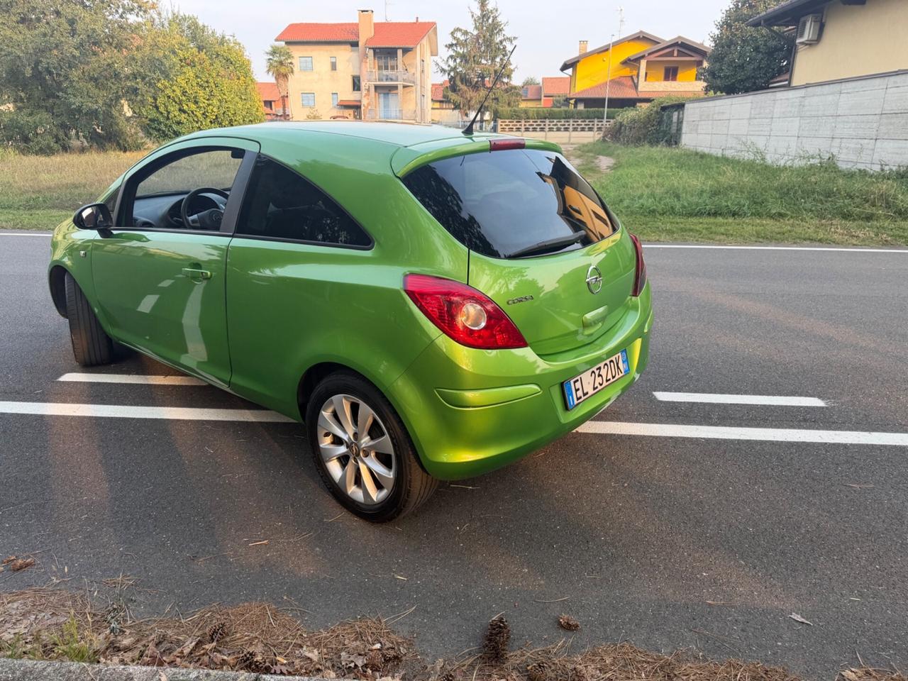 Opel Corsa 1.2 3 porte Elective