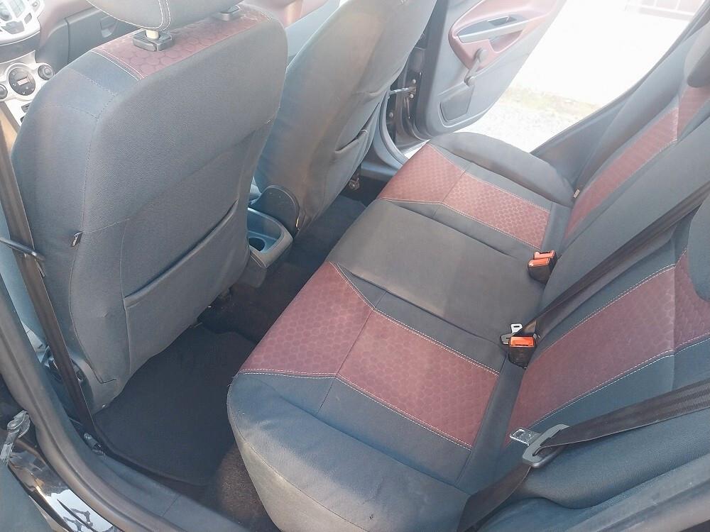 Ford Fiesta 1.4 5 porte Bz.- GPL Titanium