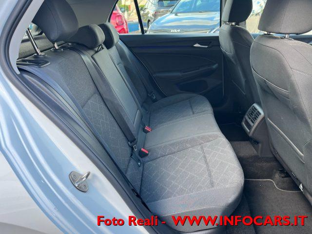 VOLKSWAGEN Golf 1.0 eTSI MHEV EVO DSG Life - PROMO!