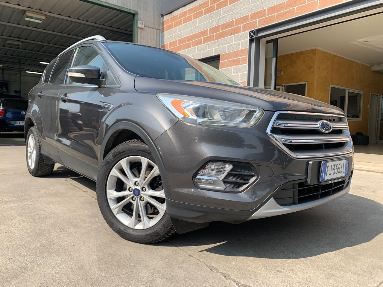 Ford Kuga 1.5 TDCI Powershift