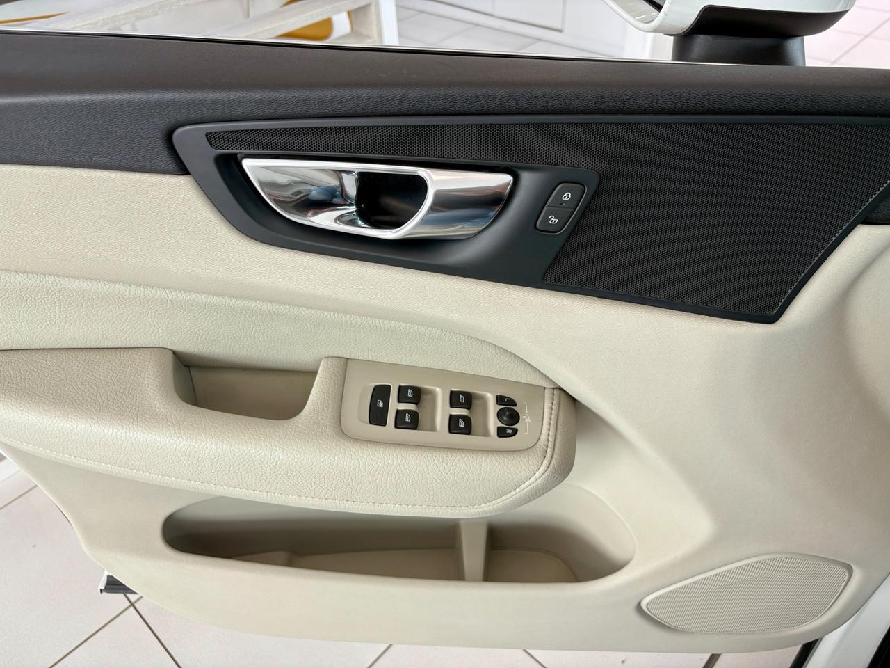 Volvo XC 60 B4 (d) AWD Geartronic Momentum Pro