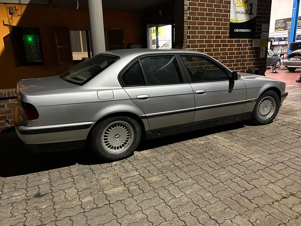 Bmw serie 7 728i 1996 automatica