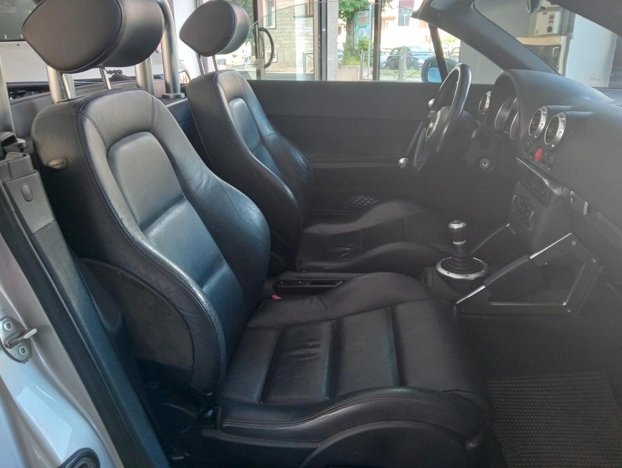 Audi TT Roadster 1.8 T 20V 179 CV