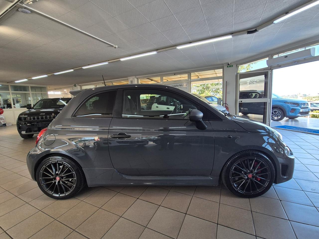 Abarth 695 1.4 Turbo T-Jet 180 CV Competizione