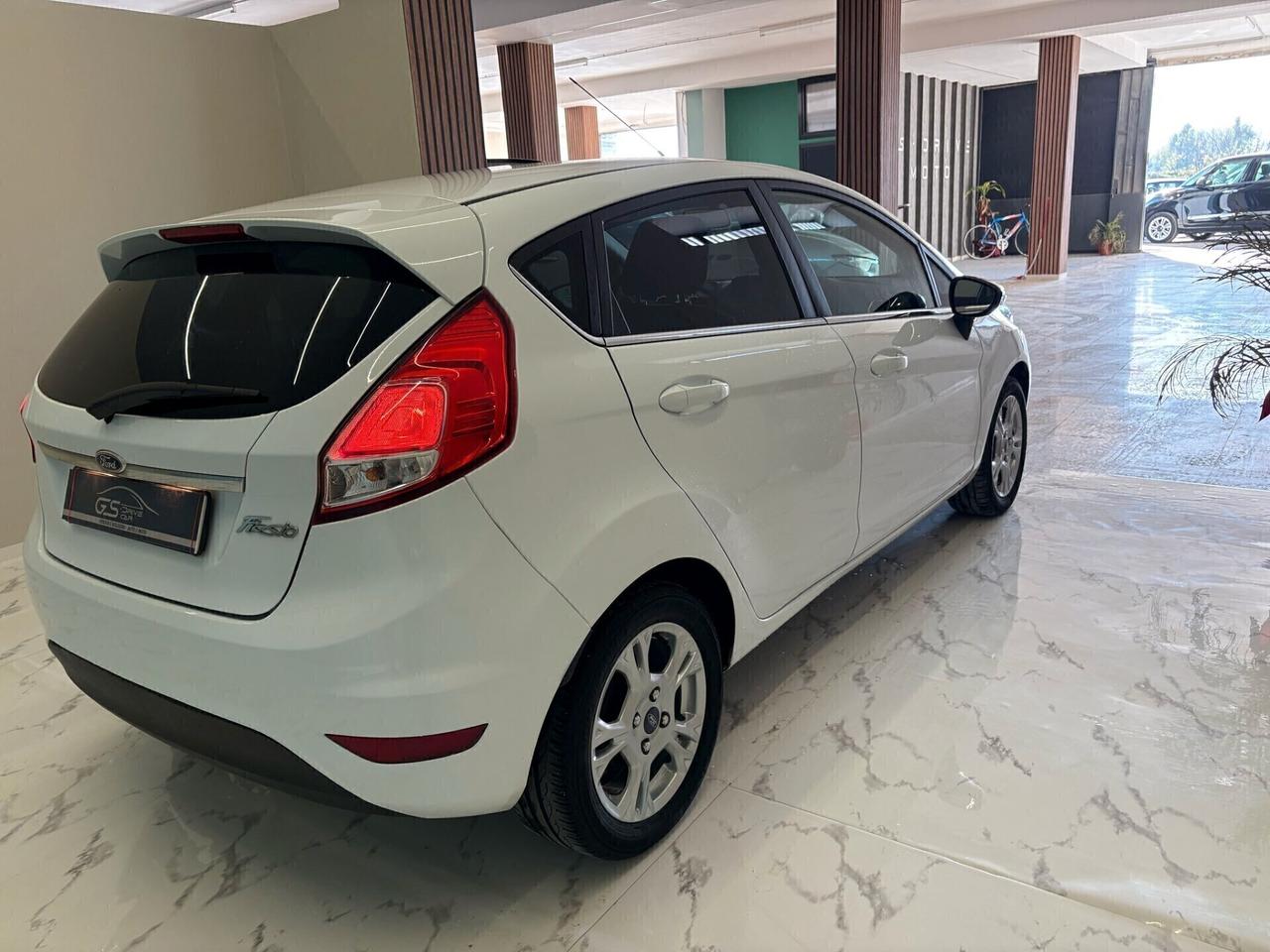 Ford Fiesta 1.5 TDCi 75CV 5 porte Titanium