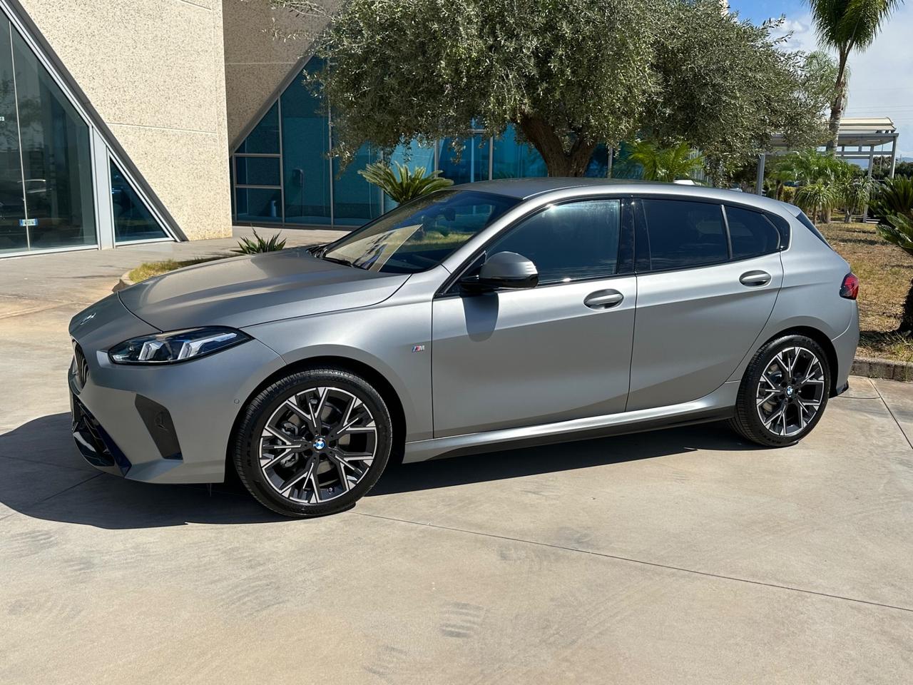 BMW 118 d MSport auto possibilità noleggio no scoring
