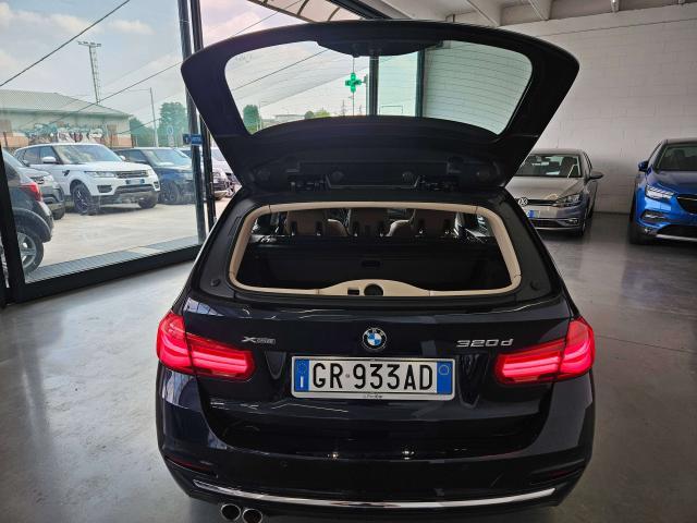 BMW 320 320d Touring xdrive Luxury auto TAGLIANDI CERTIFICATI