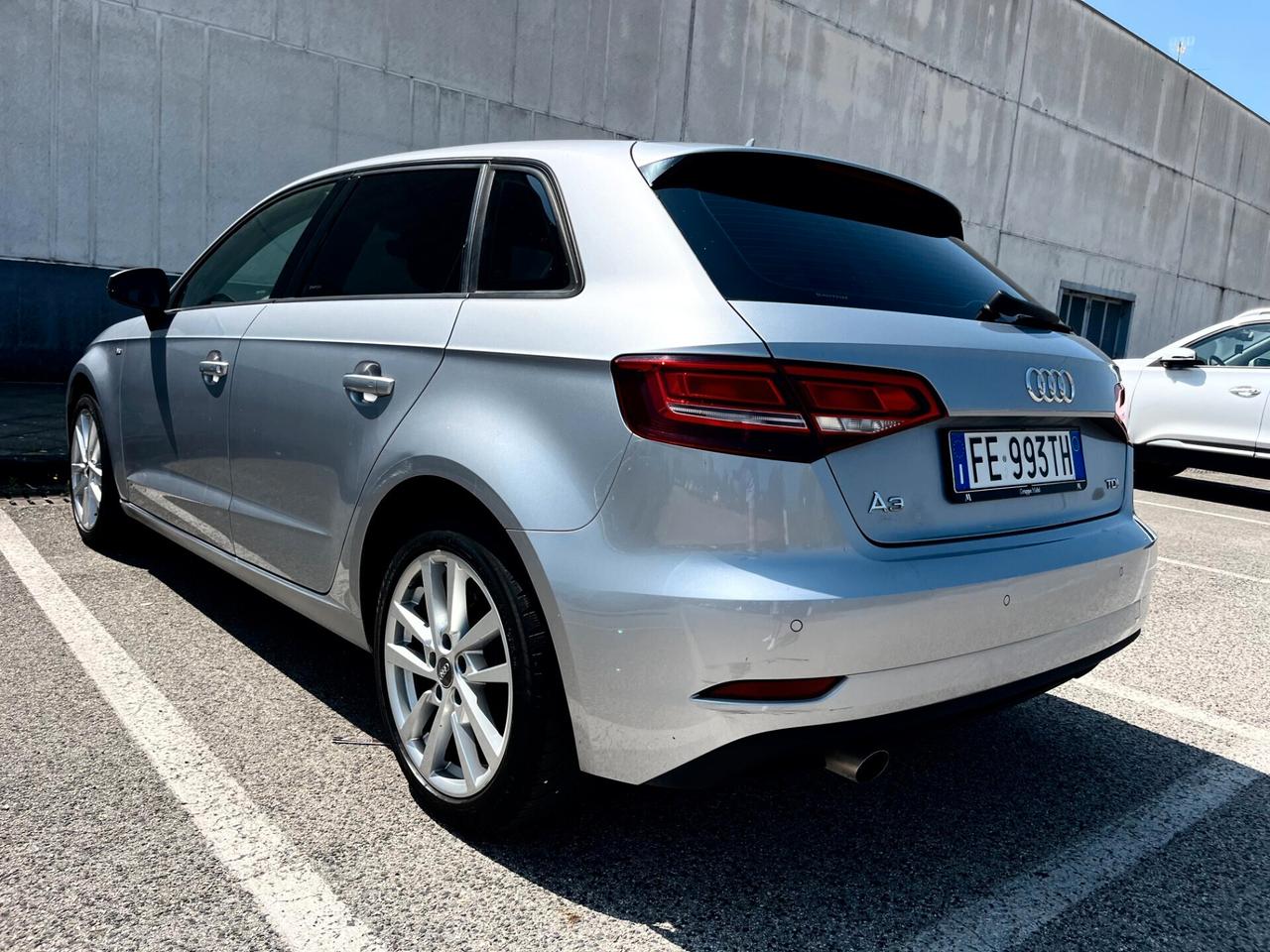 Audi A3 SPB 1.6 TDI S tronic*NAVI*SENSORI*UNIPRO