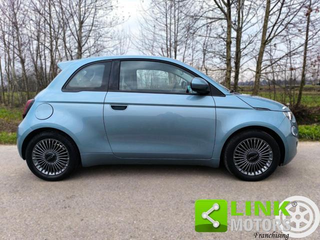 FIAT 500e Berlina 42 kWh La Prima