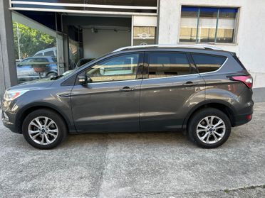 Ford Kuga 1.5 TDCI 120 CV Titanium
