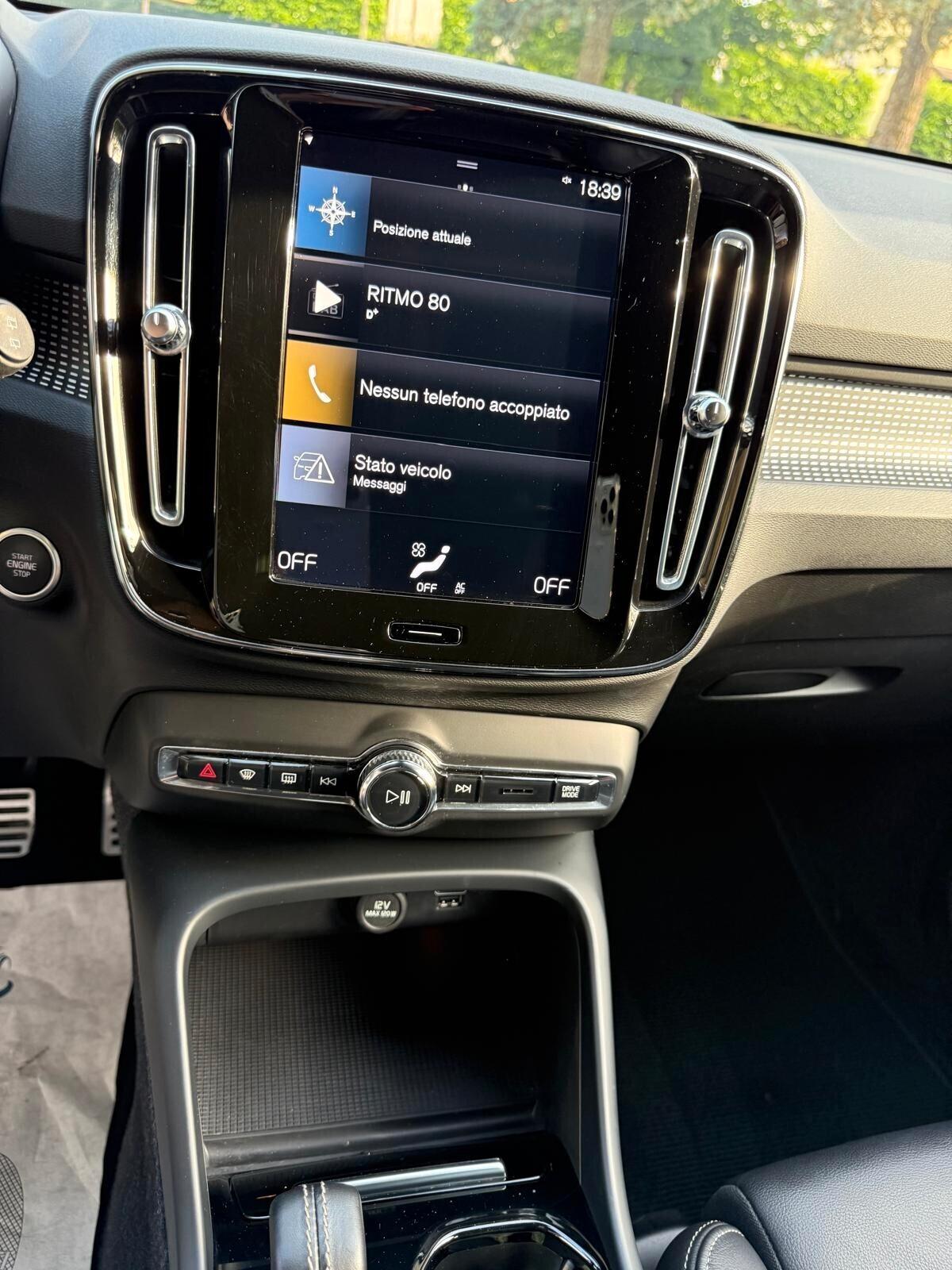 Volvo XC40 B4 AWD HYBRID Geartronic R-Design