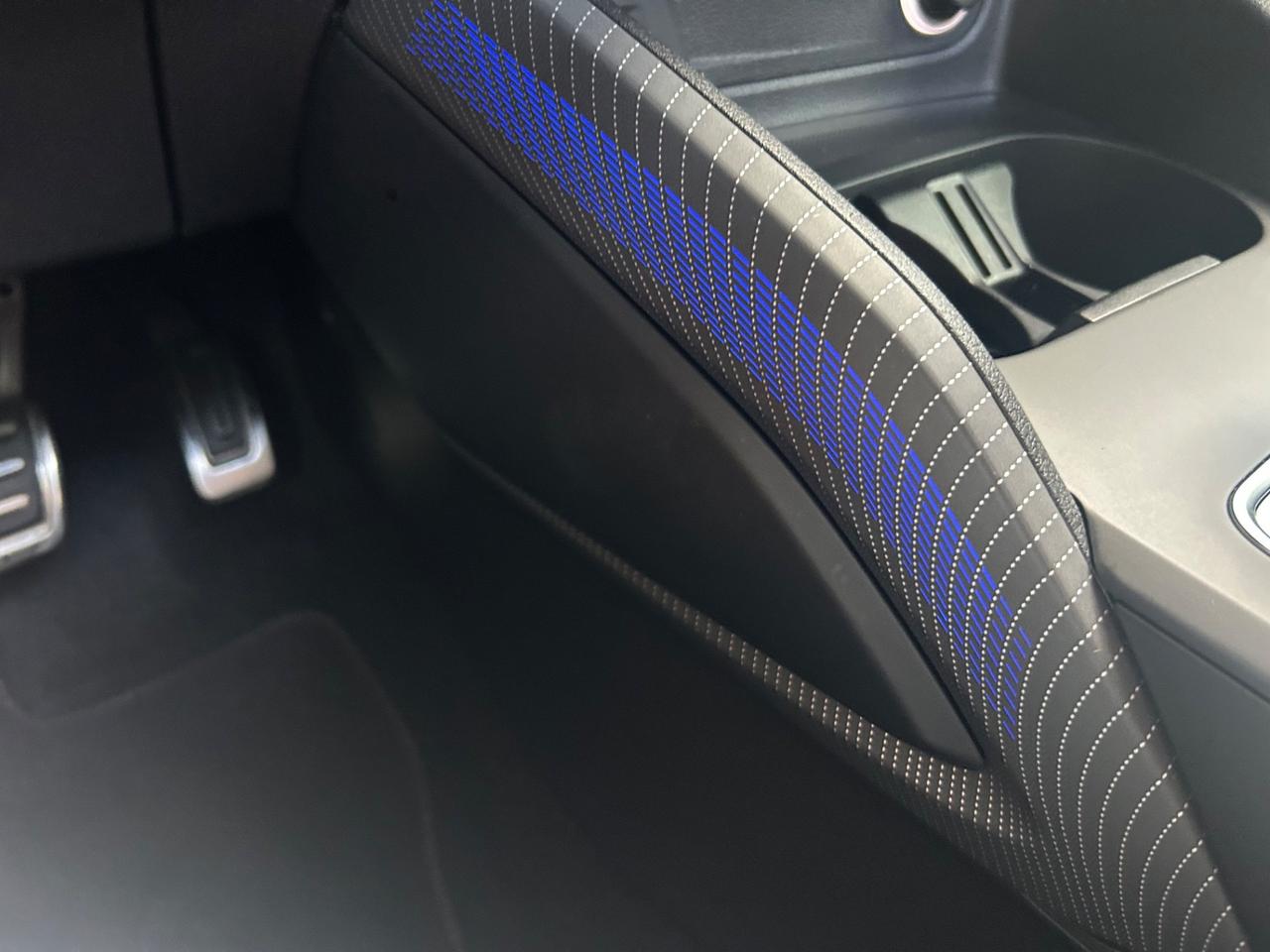 Audi Q2 30 TDI S line Edition tetto