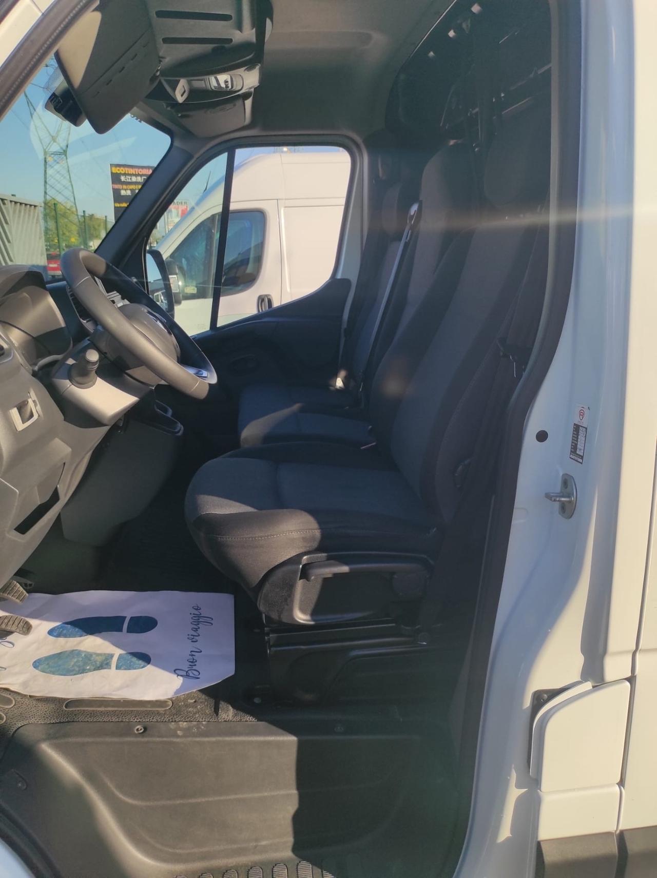 Renault Master T33 2.3 dCi 135 L2H2 Coibentato Iva Compresa