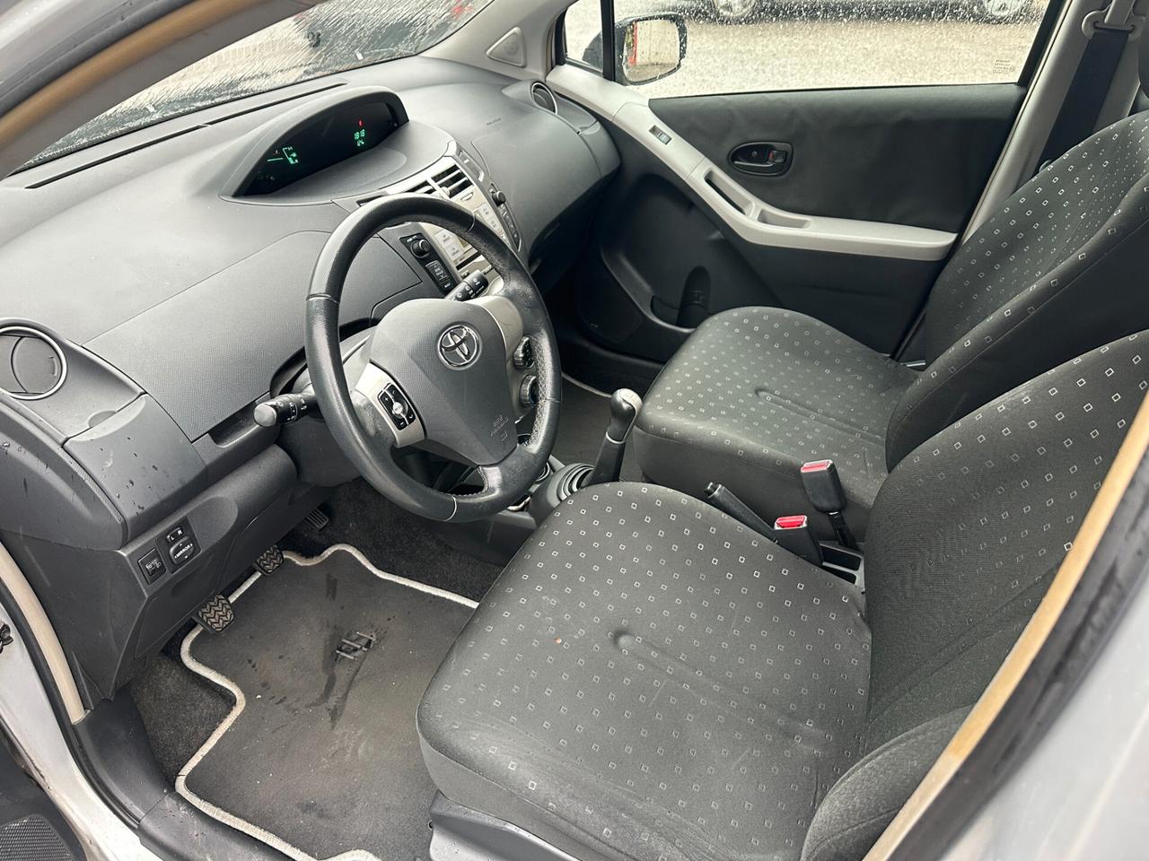 Toyota Yaris 1.0 5 porte 2008 ok neop.