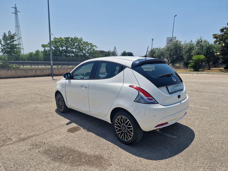LANCIA Ypsilon 1.0 firefly hybrid Platino s&s 70cv