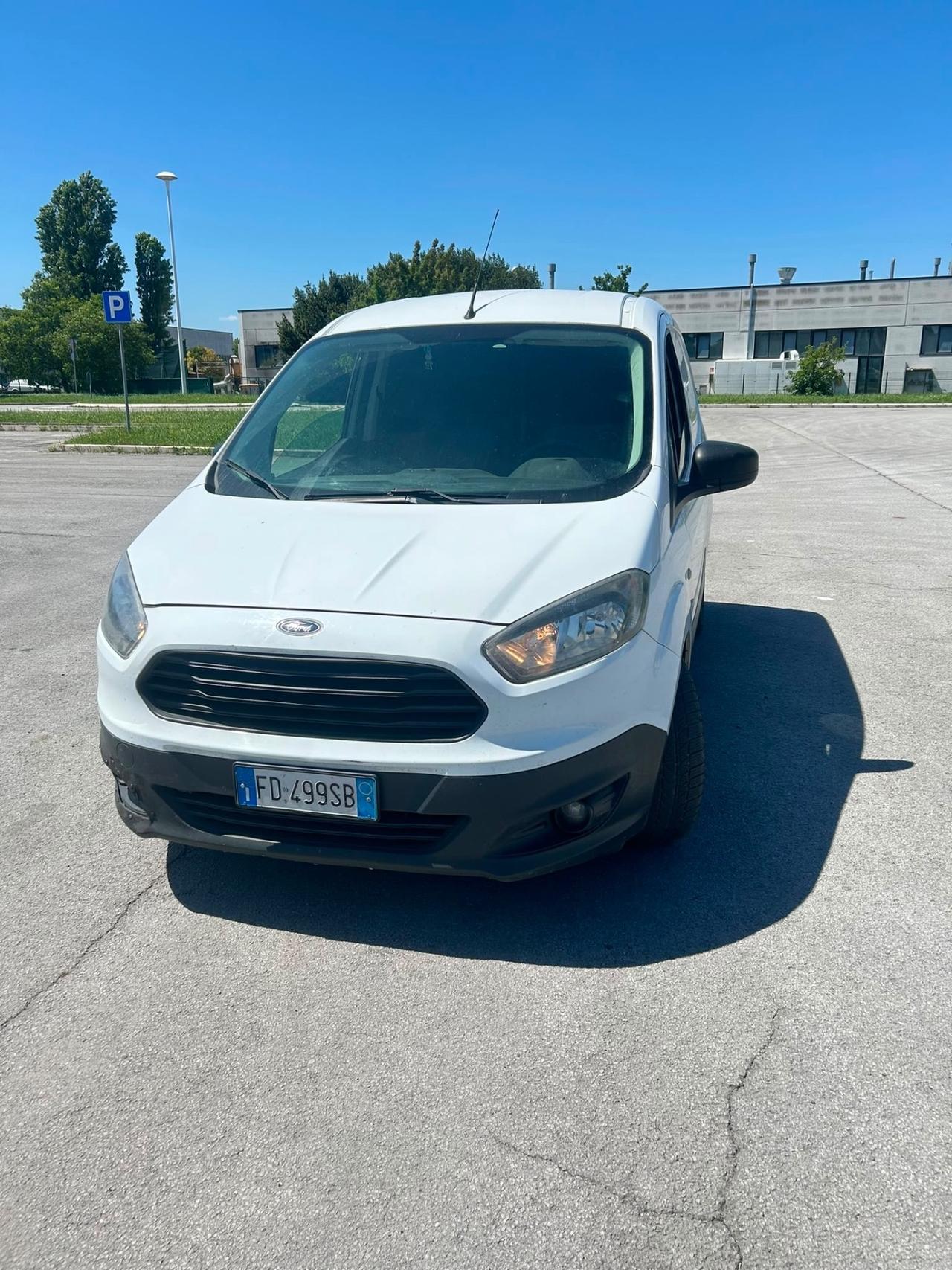 Ford Tourneo Courier 1.5 TDCI 75 CV Plus