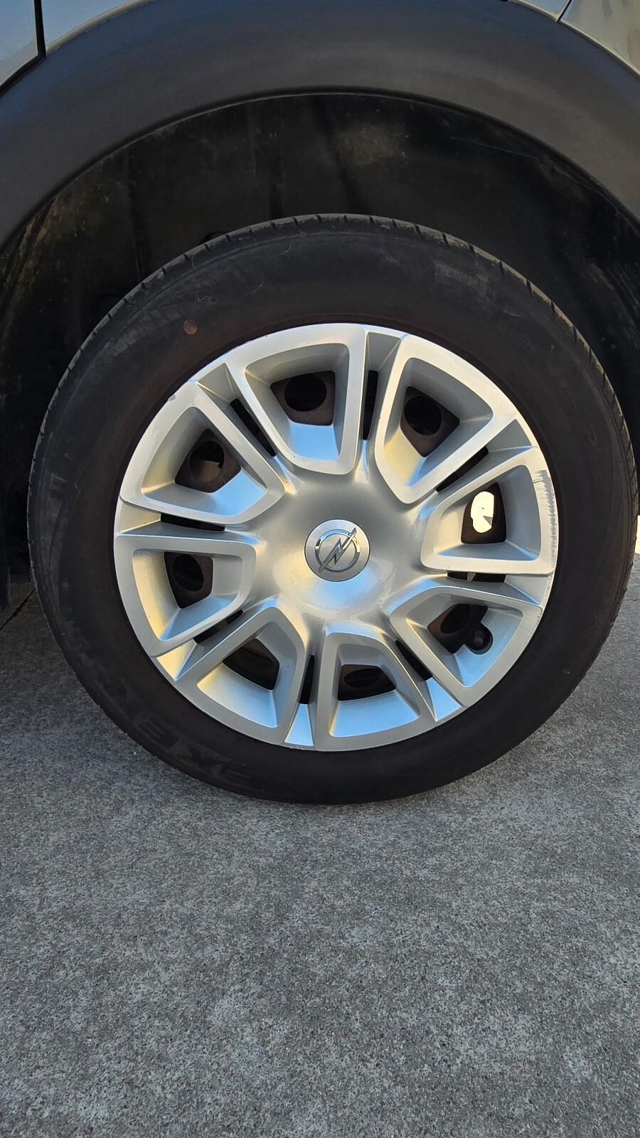 OPEL CROSSLAND TENUTA MOLTO BENE
