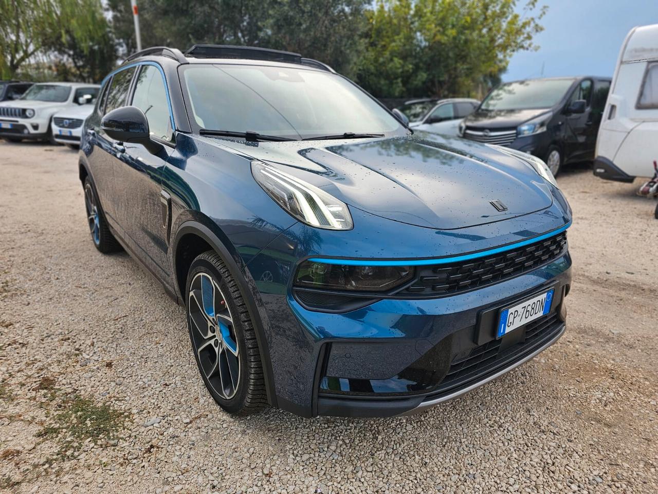 Lynk&co 01 1.5 td phev