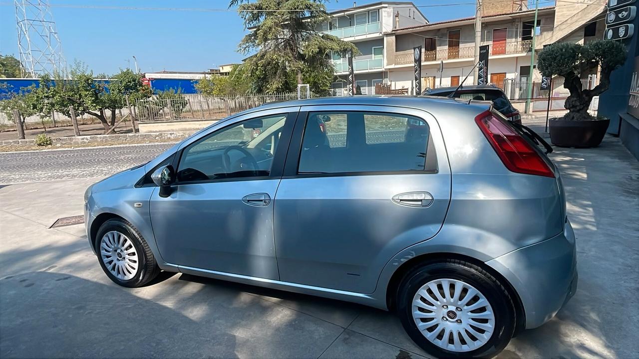 Fiat Grande Punto 1.3 MJT 75 CV 5 porte Dynamic
