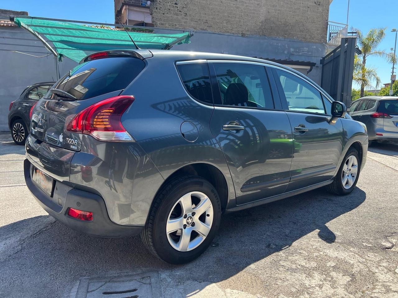 Peugeot 3008 1.6 e-hdi 8v Active s Navi/Park/Bluetooth