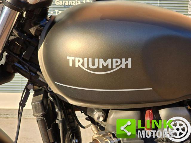 TRIUMPH Street Twin 900