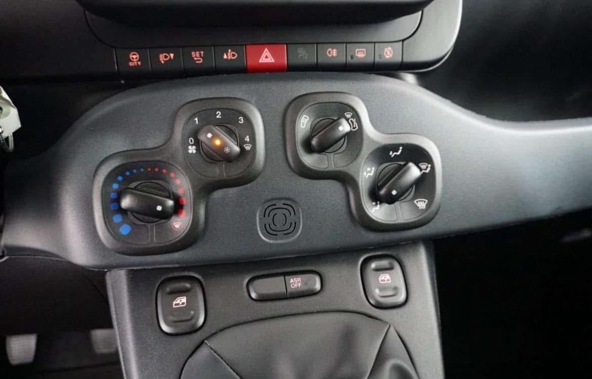 Fiat Panda 1.0 FireFly S&S Hybrid AUTO A NOLEGGIO