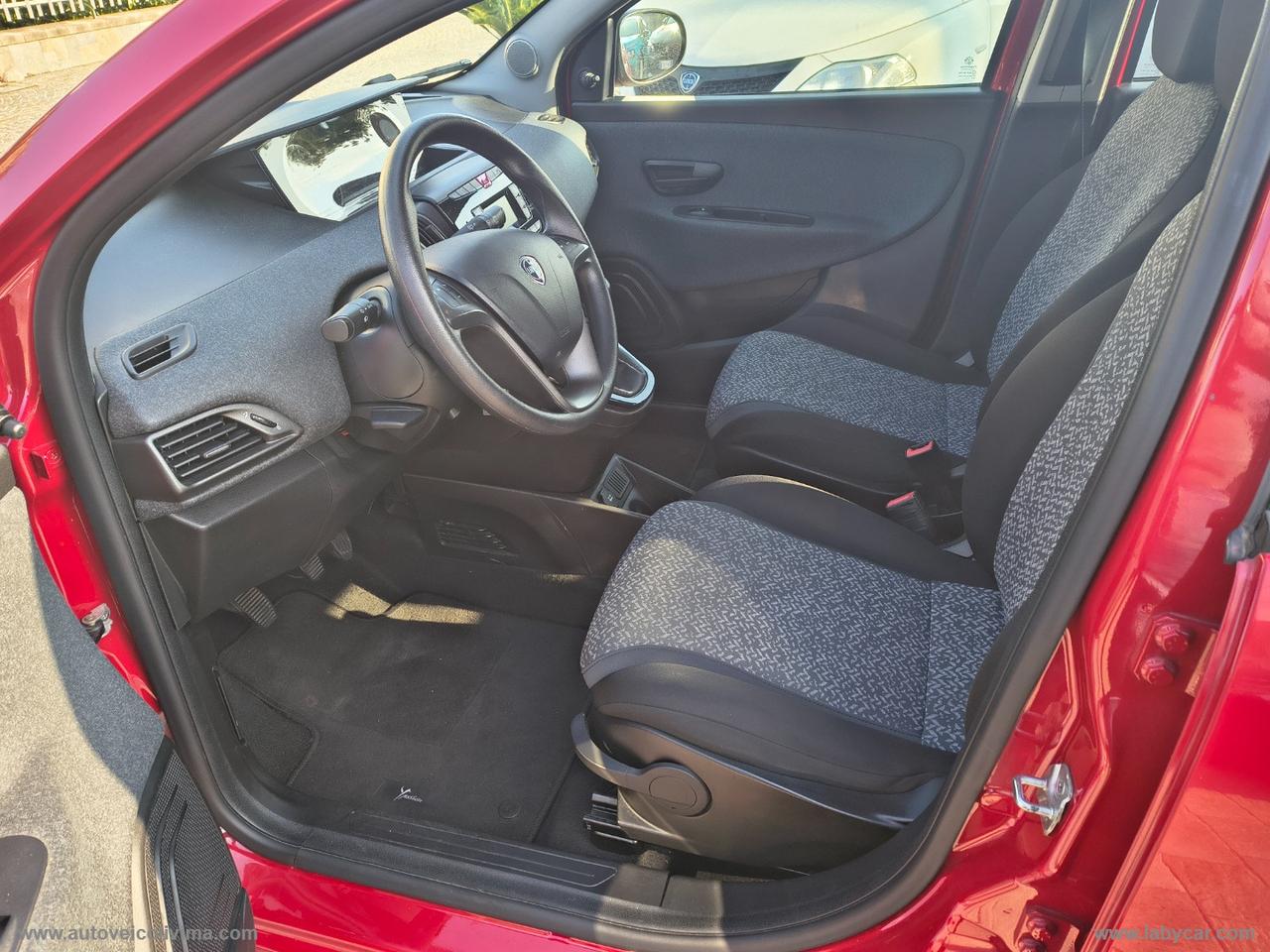 LANCIA Ypsilon 1.2 69 CV 5p. GPL Ecochic Ele.Bl