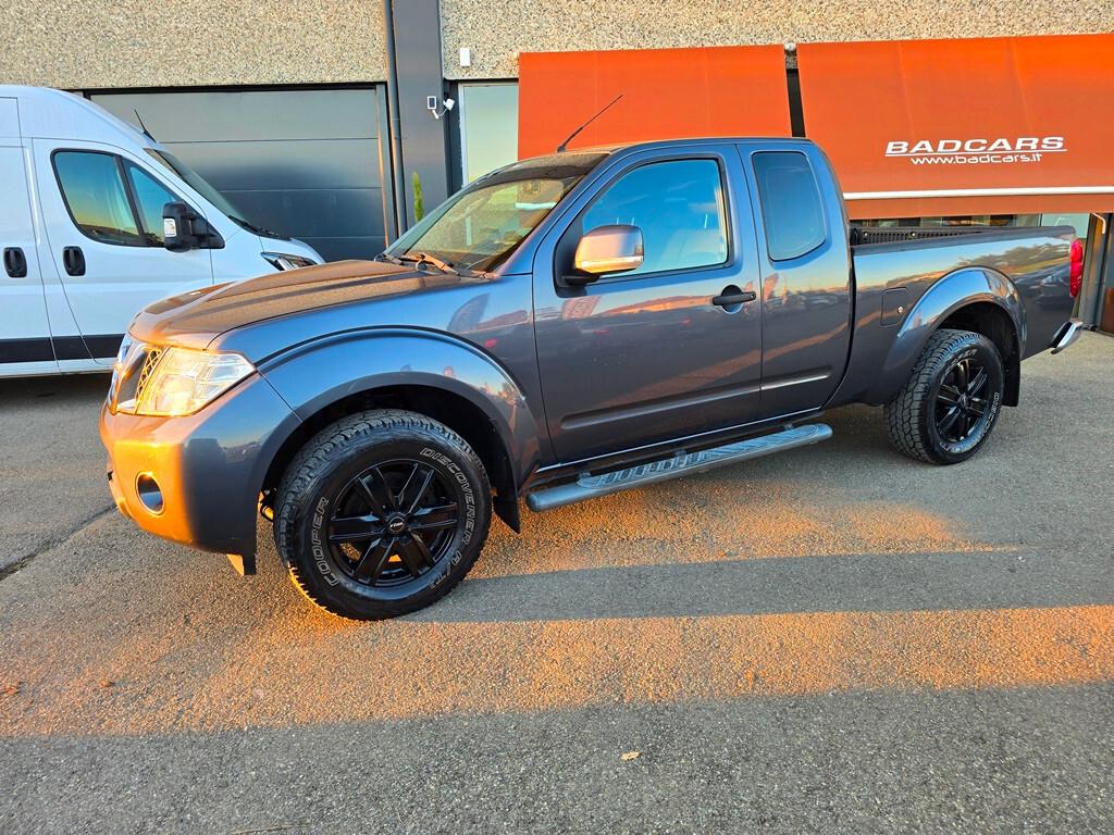 Nissan Navara 2.5 dCi 190CV King Cab LE DA VETRINA!