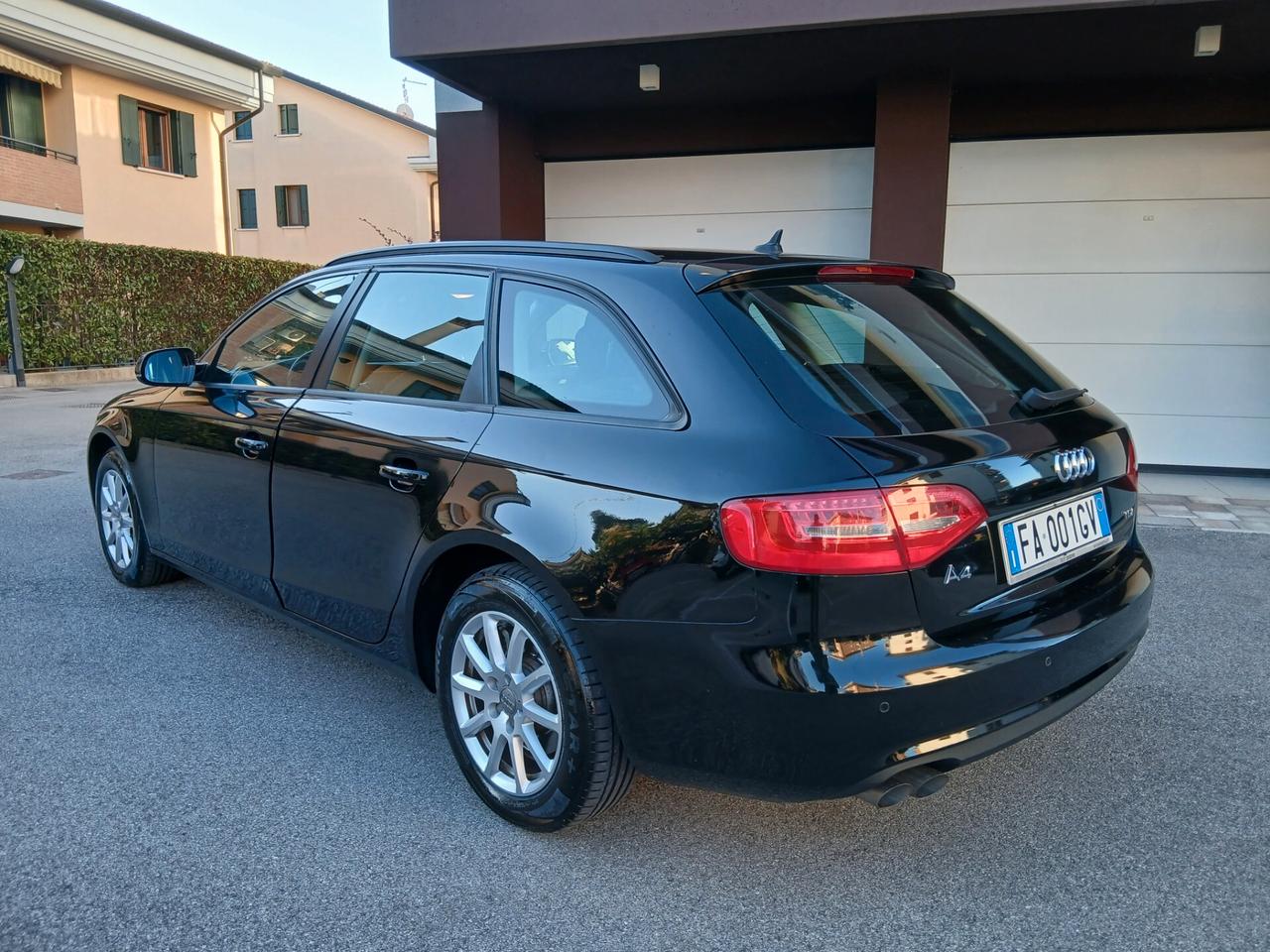 Audi A4 2.0 TDI 150 CV ultra S tronic Business tua a € 169 mese