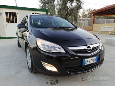 Opel Astra J 1.7 Cdti 110cv 5porte cosmo Berlina