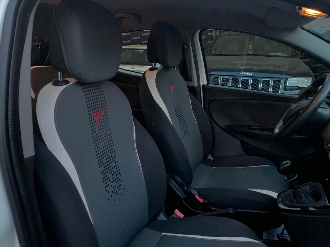 Lancia Ypsilon 0.9 TwinAir 85 CV 5 porte Metano Ecochic Gold