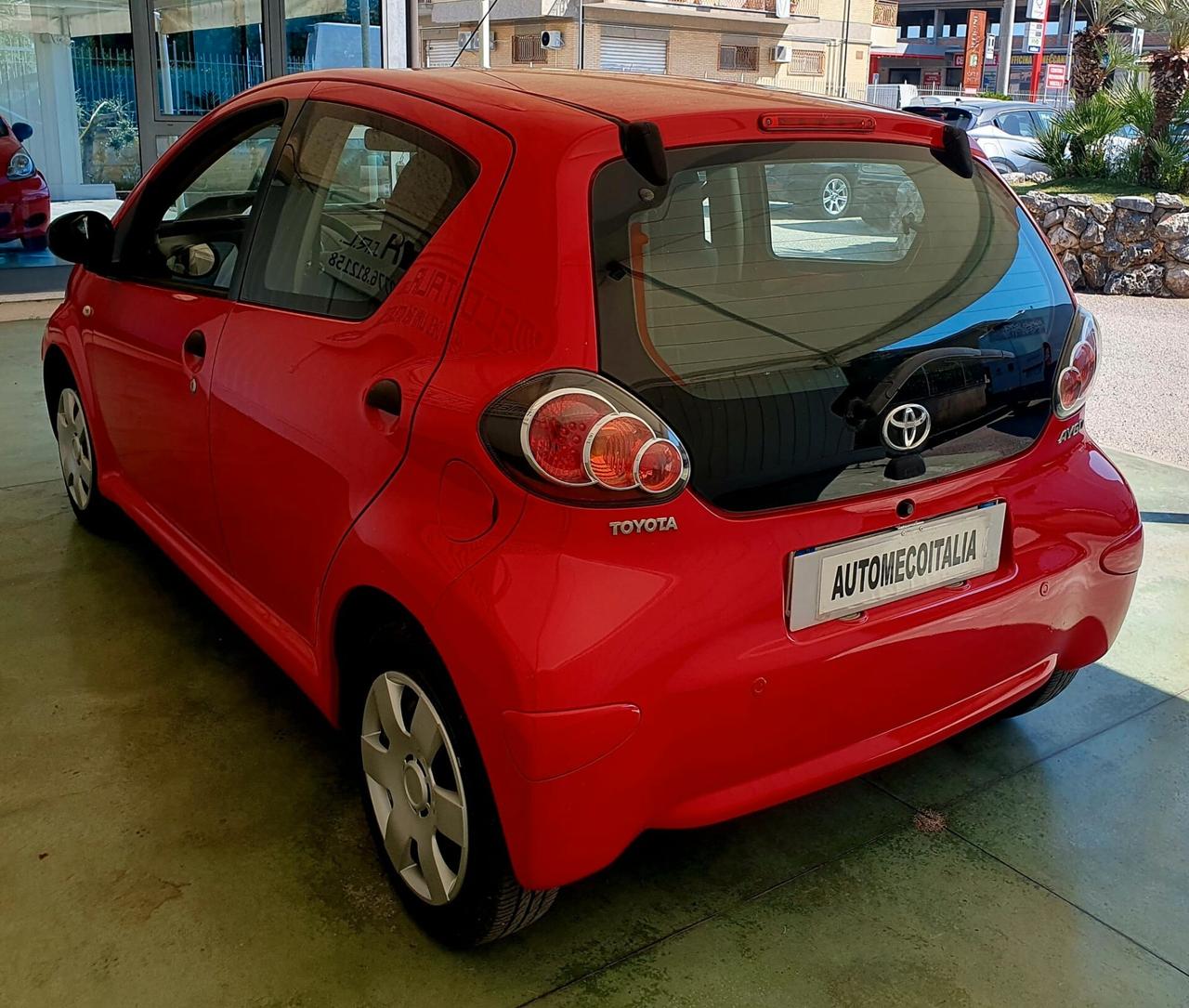 Toyota Aygo 1.0 BENZ - 5 porte - 2010 - KM. 100.000