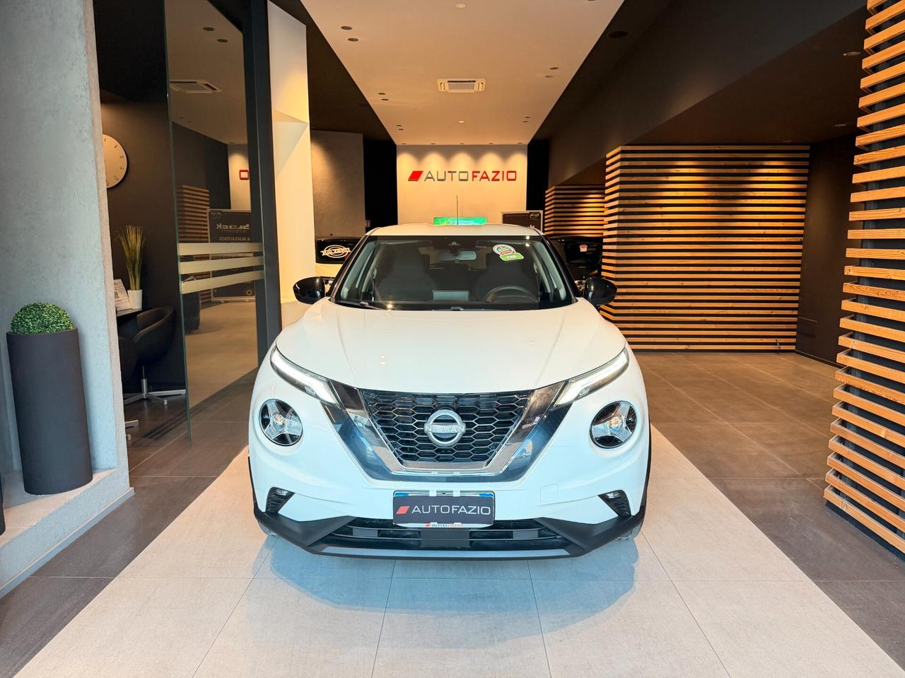 Nissan Juke 1.0 DIG-T 114 CV Acenta Business
