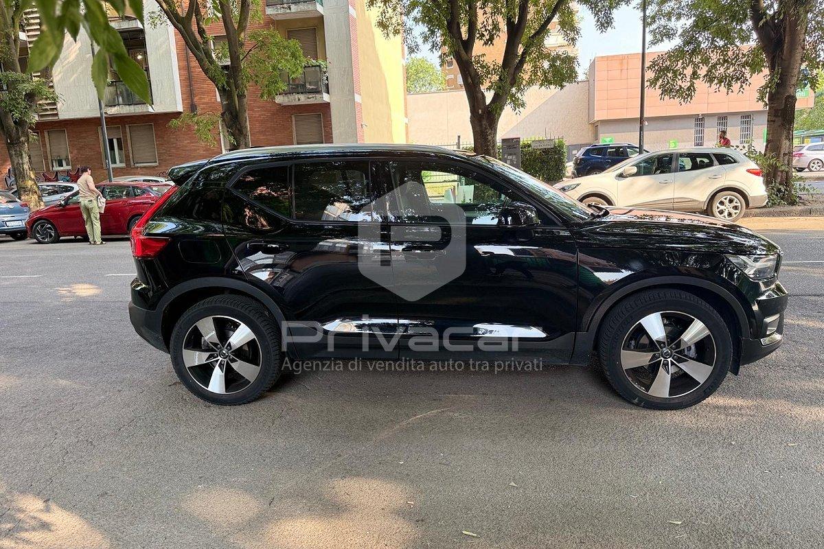 VOLVO XC40 T3 Geartronic Momentum Pro