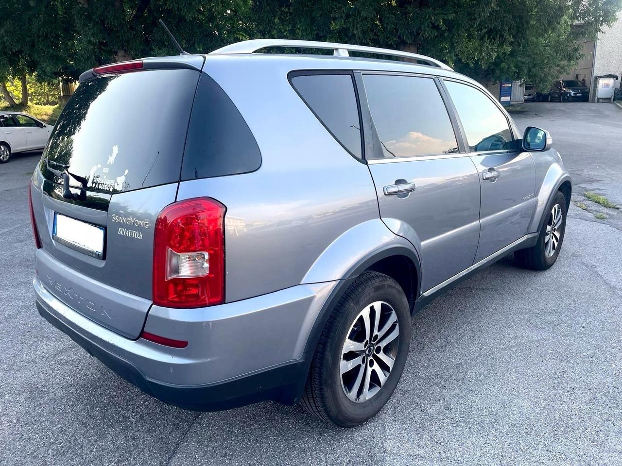 Ssangyong Rexton W 2.0 Xdi 4WD A/T Classy 7 posti2013