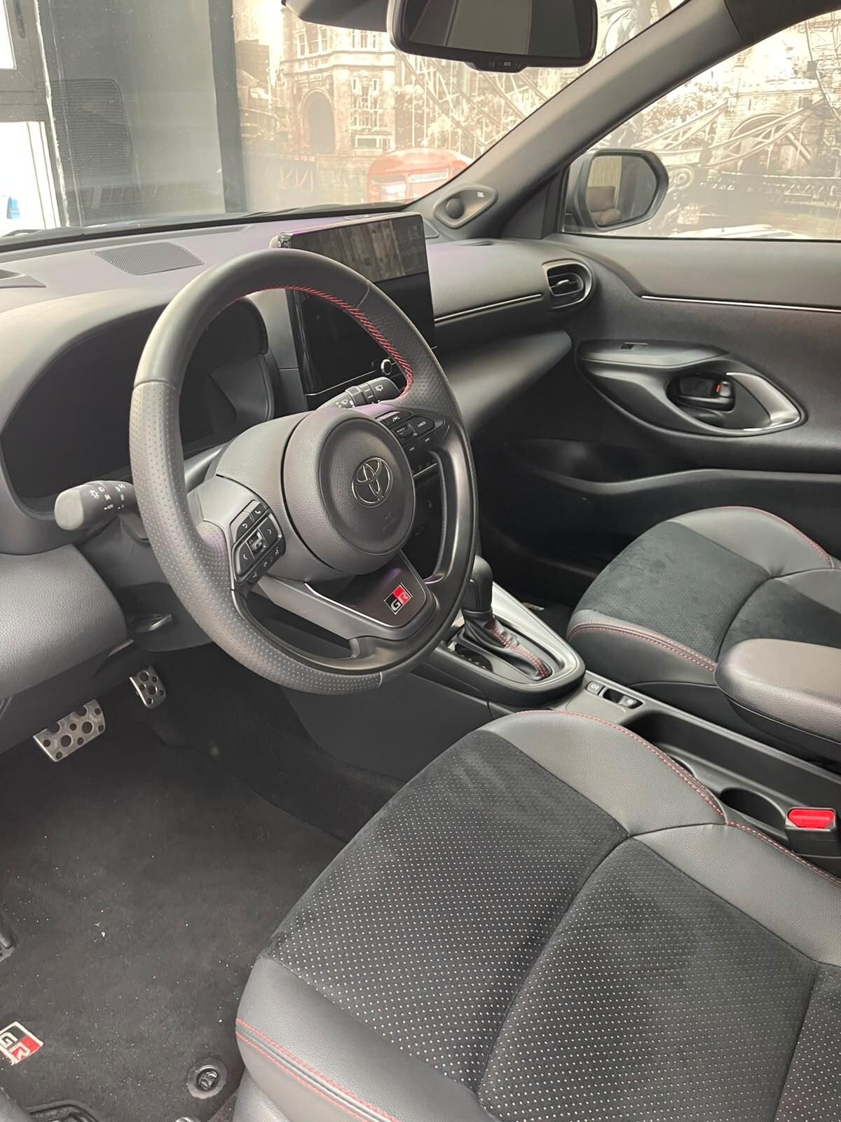 Toyota Yaris Cross 1.5 Hybrid 130 CV 5p. E-CVT GR SPORT