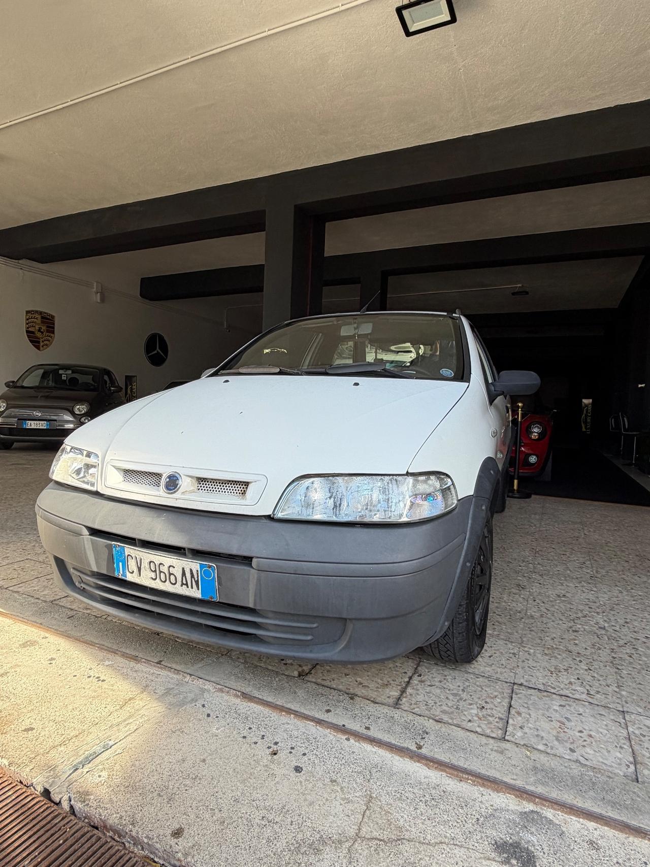 Fiat Strada 1.9 JTD