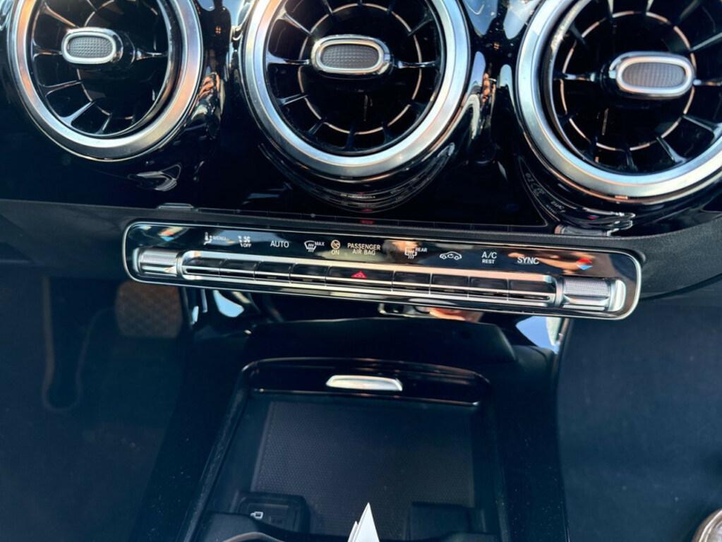 Mercedes Classe A 180 180 D Sport Night edition 8G-DCT