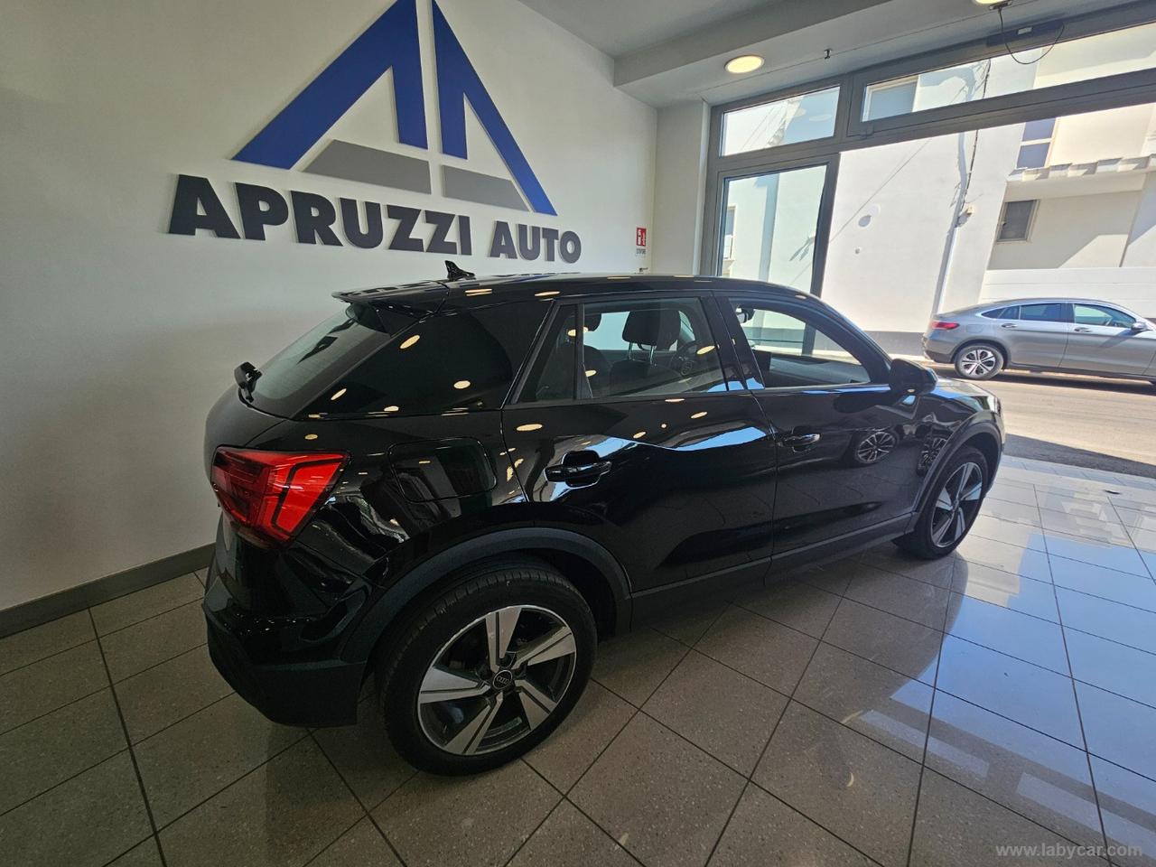 AUDI Q2 30 TDI S tronic Business