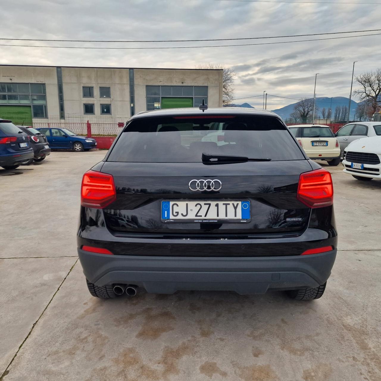 Audi Q2 35 TDI quattro S tronic TOTAL BLACK