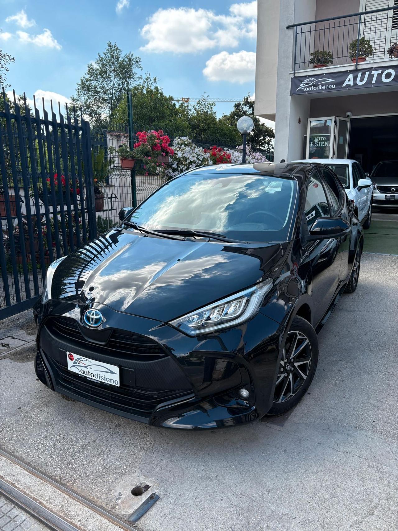 Toyota Yaris 1.5 Hybrid 5 porte Lounge design